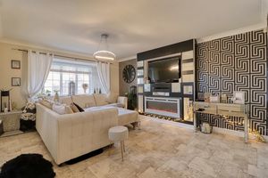 Lounge- click for photo gallery